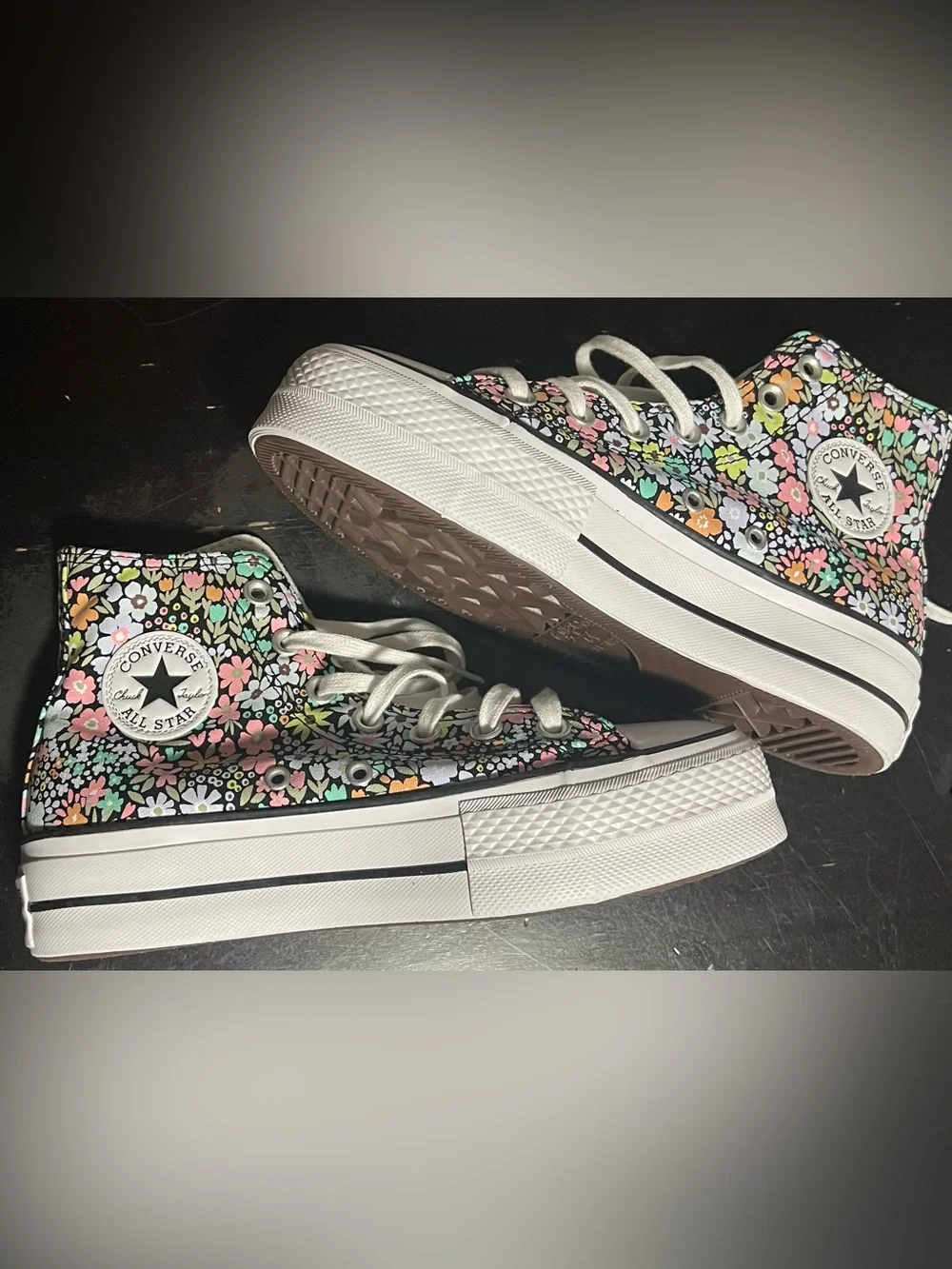 Converse - Chuck Taylor All Star  All Over Florals  - NEW 